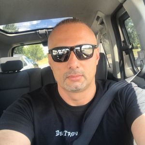 Meet your Posher, Adel